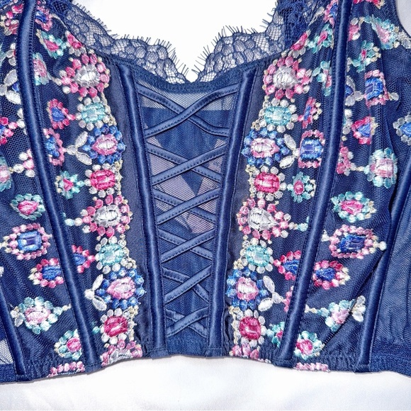 NWT Victoria's Secret Dream Angels Jeweled Unlined Embroidered Satin Corset SZ S - Picture 4 of 9